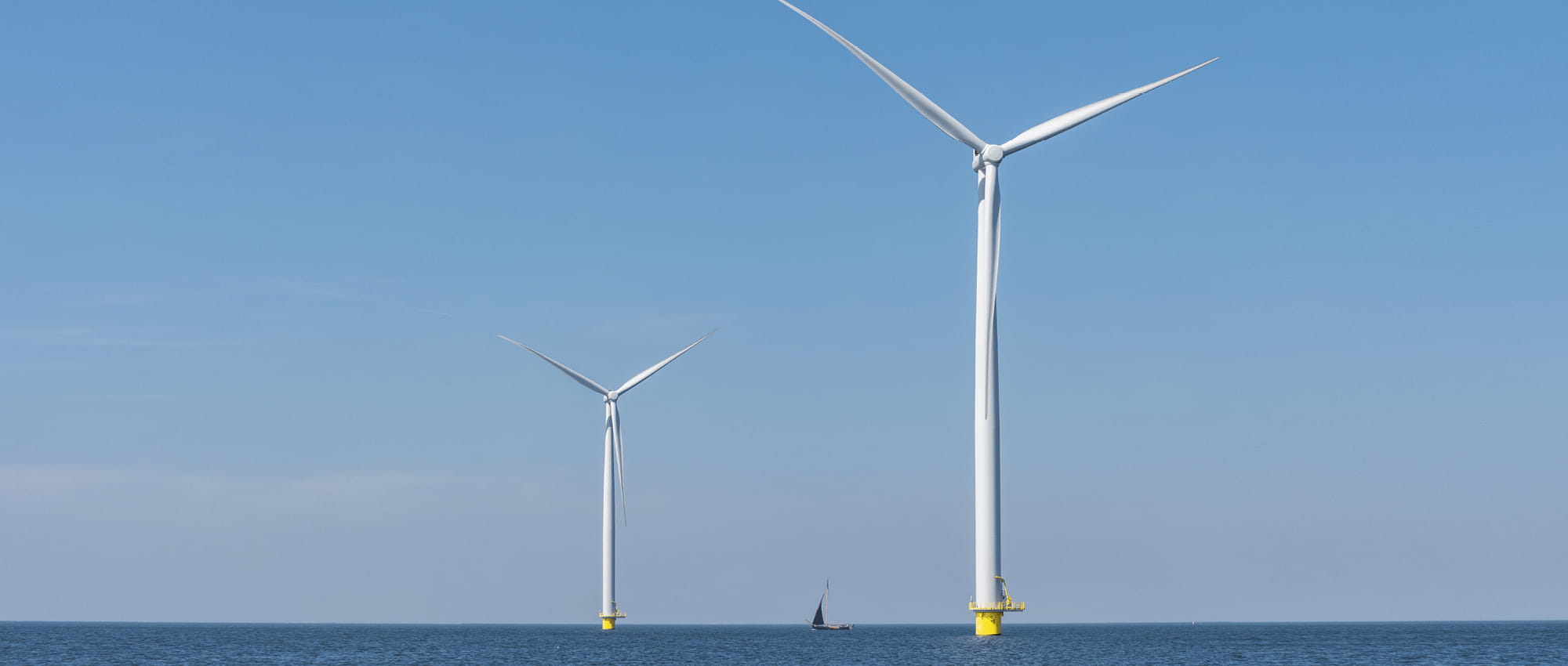 Wind turbines stand in the sea. Copyright: Shutterstock: Fokke Baarssen