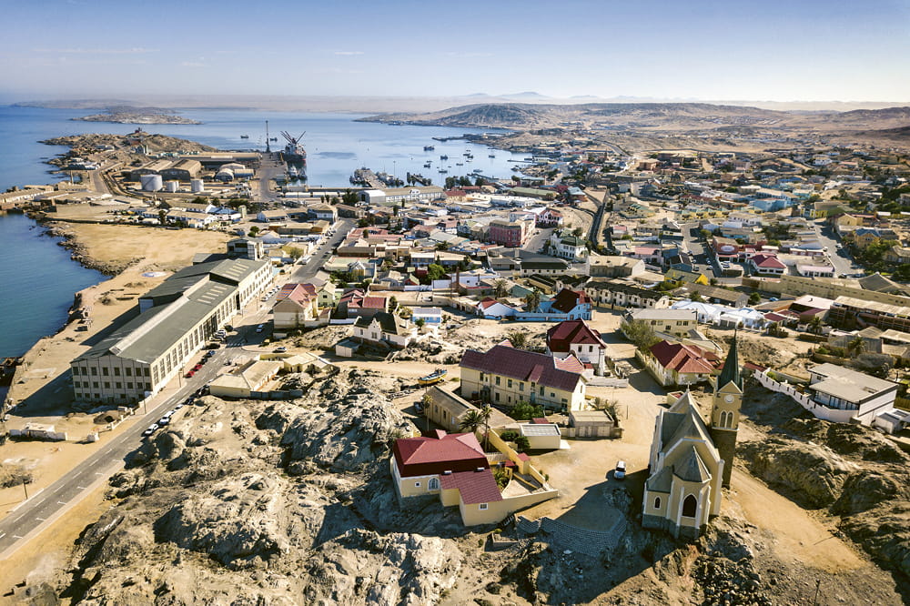 View on Luederitz Bay in Namibia. Copyright: iStock/fivepointsix, extern: Sören Borghardt