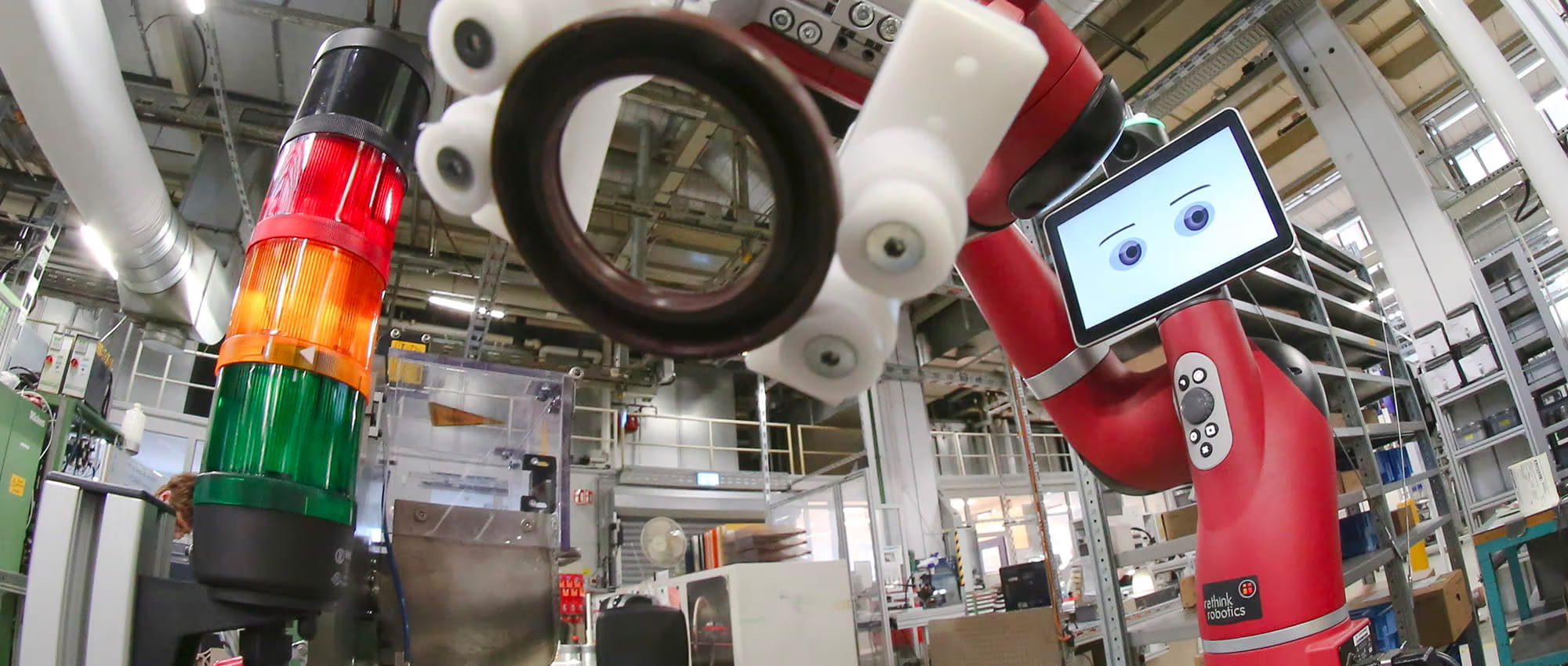 Friendly Cobot at Freudenberg Sealing Technologies production site