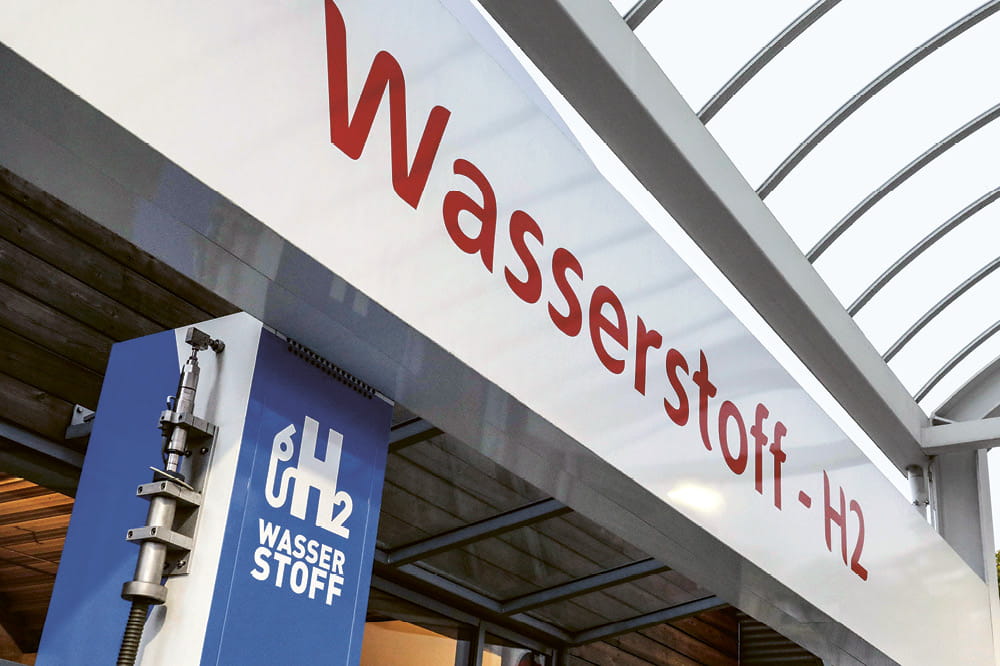 Ladenschild mit der Aufschrift 