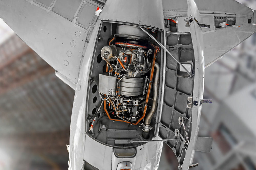 Hilfstriebwerk (APU) im Heckbereich eines Flugzeugs. Dichtungslösungen von Freudenberg Selaing Technologies sorgen für Zuverlässigkeit und minimalen Wartungsbedarf.